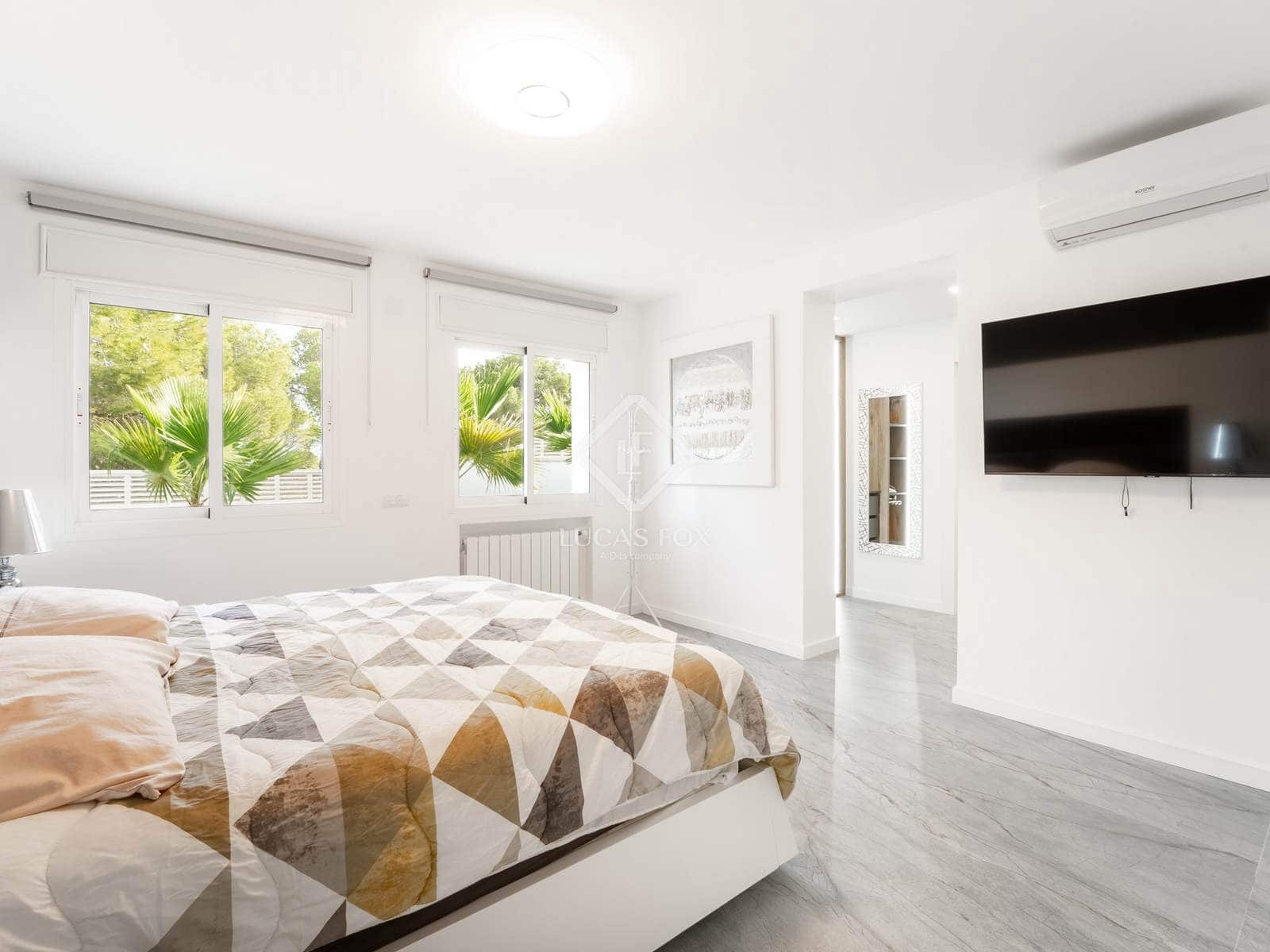 6 makuuhuone Huvila myytävänä paikassa La Nucia mukana uima-altaan 
autotalli - 1 350 000 € (Ref: 9441609)