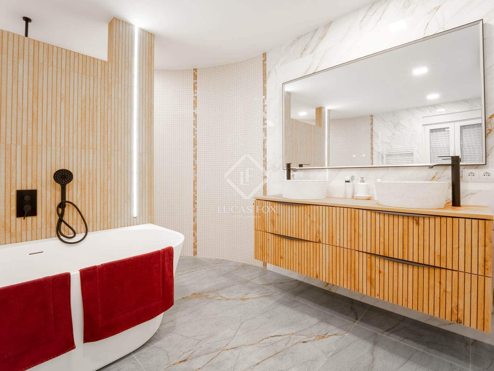 6 makuuhuone Huvila myytävänä paikassa La Nucia mukana uima-altaan 
autotalli - 1 350 000 € (Ref: 9441609)