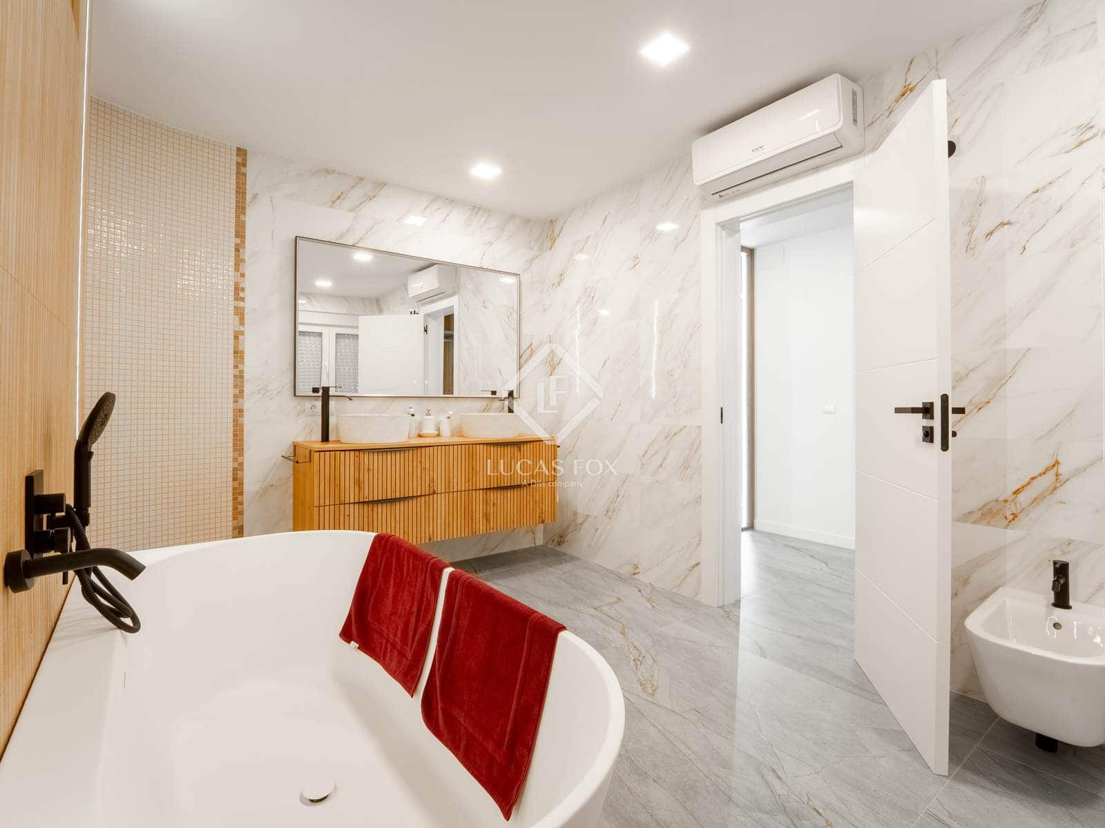 6 makuuhuone Huvila myytävänä paikassa La Nucia mukana uima-altaan 
autotalli - 1 350 000 € (Ref: 9441609)