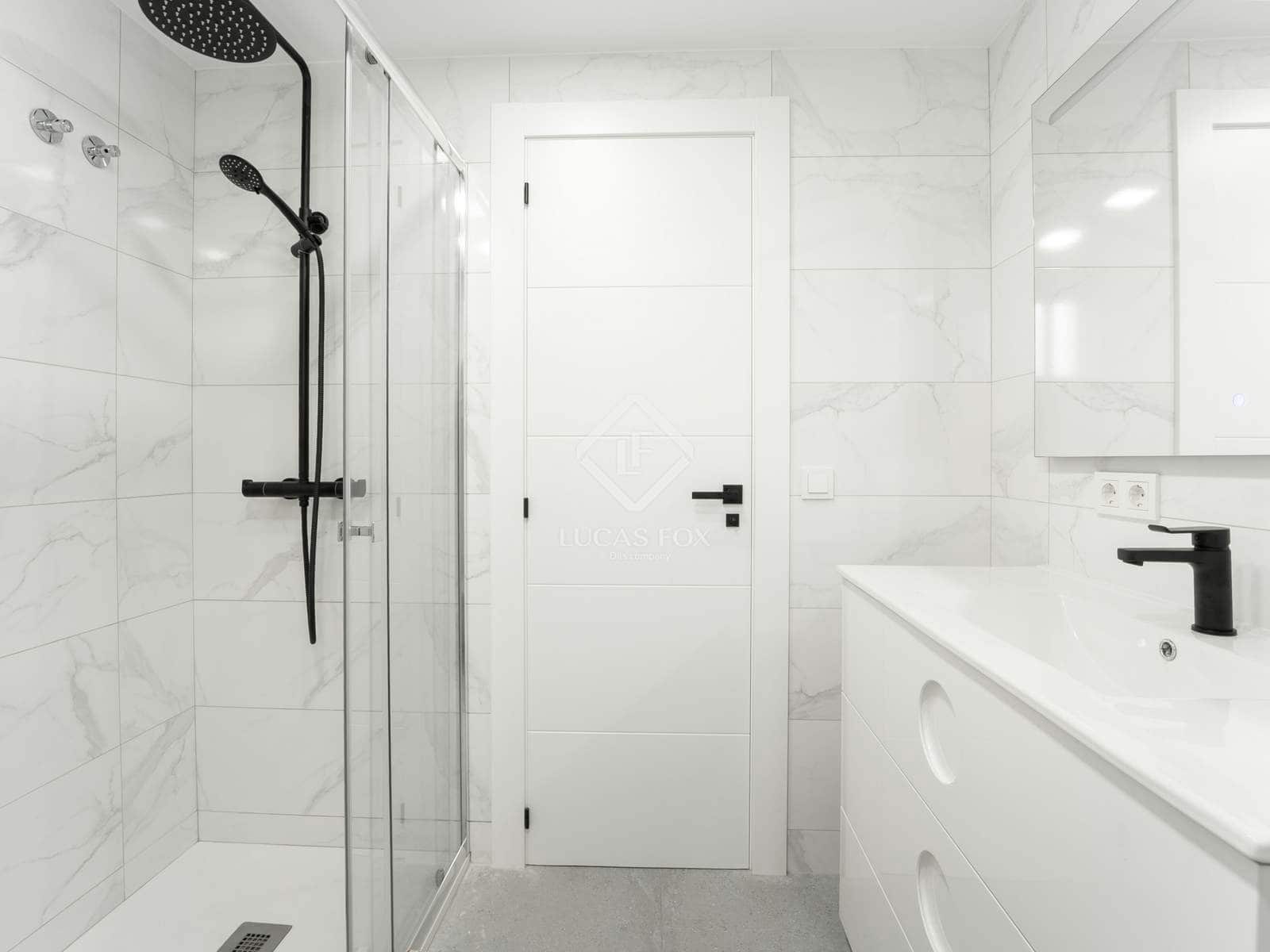 6 makuuhuone Huvila myytävänä paikassa La Nucia mukana uima-altaan 
autotalli - 1 350 000 € (Ref: 9441609)