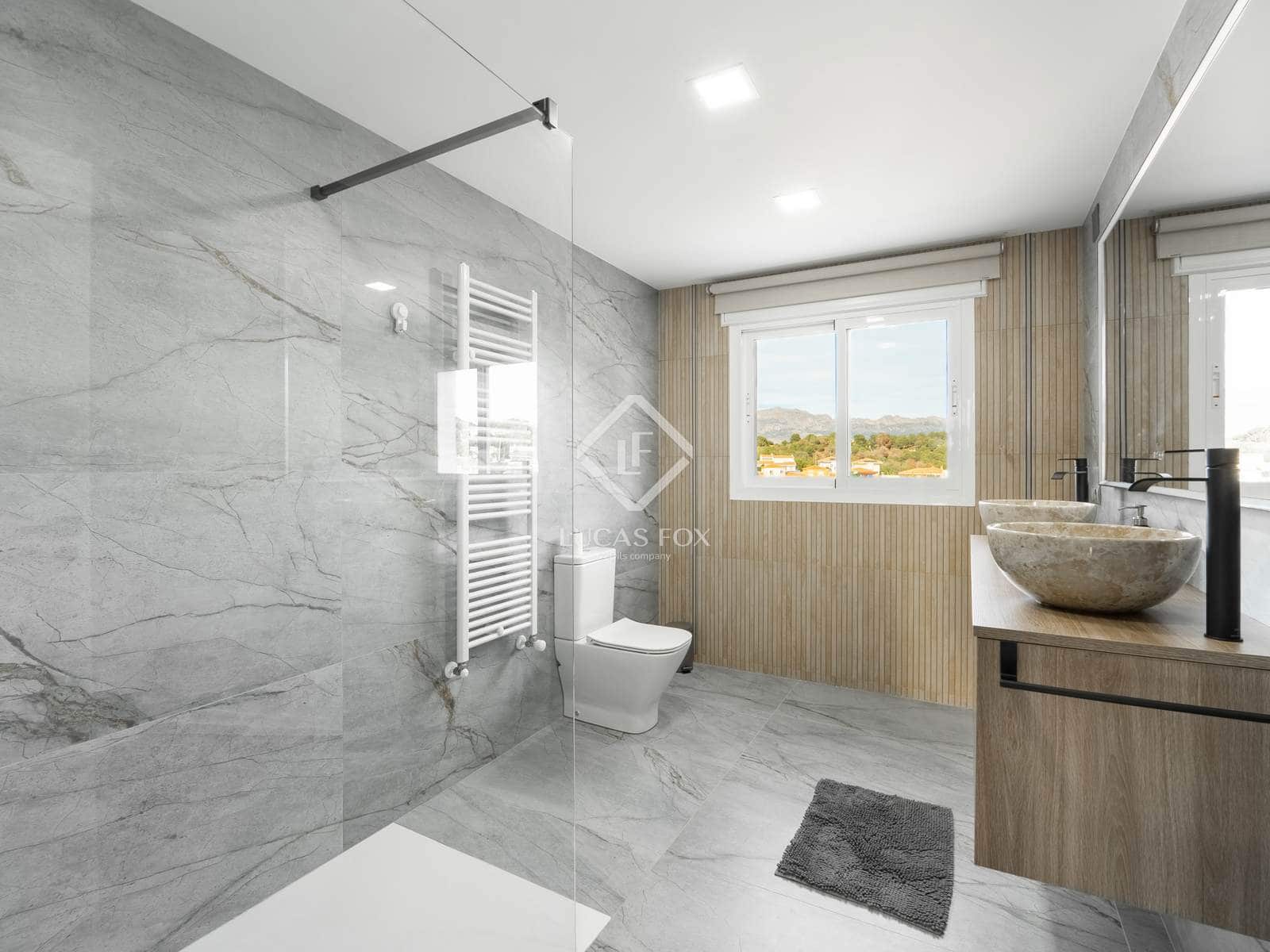 6 makuuhuone Huvila myytävänä paikassa La Nucia mukana uima-altaan 
autotalli - 1 350 000 € (Ref: 9441609)