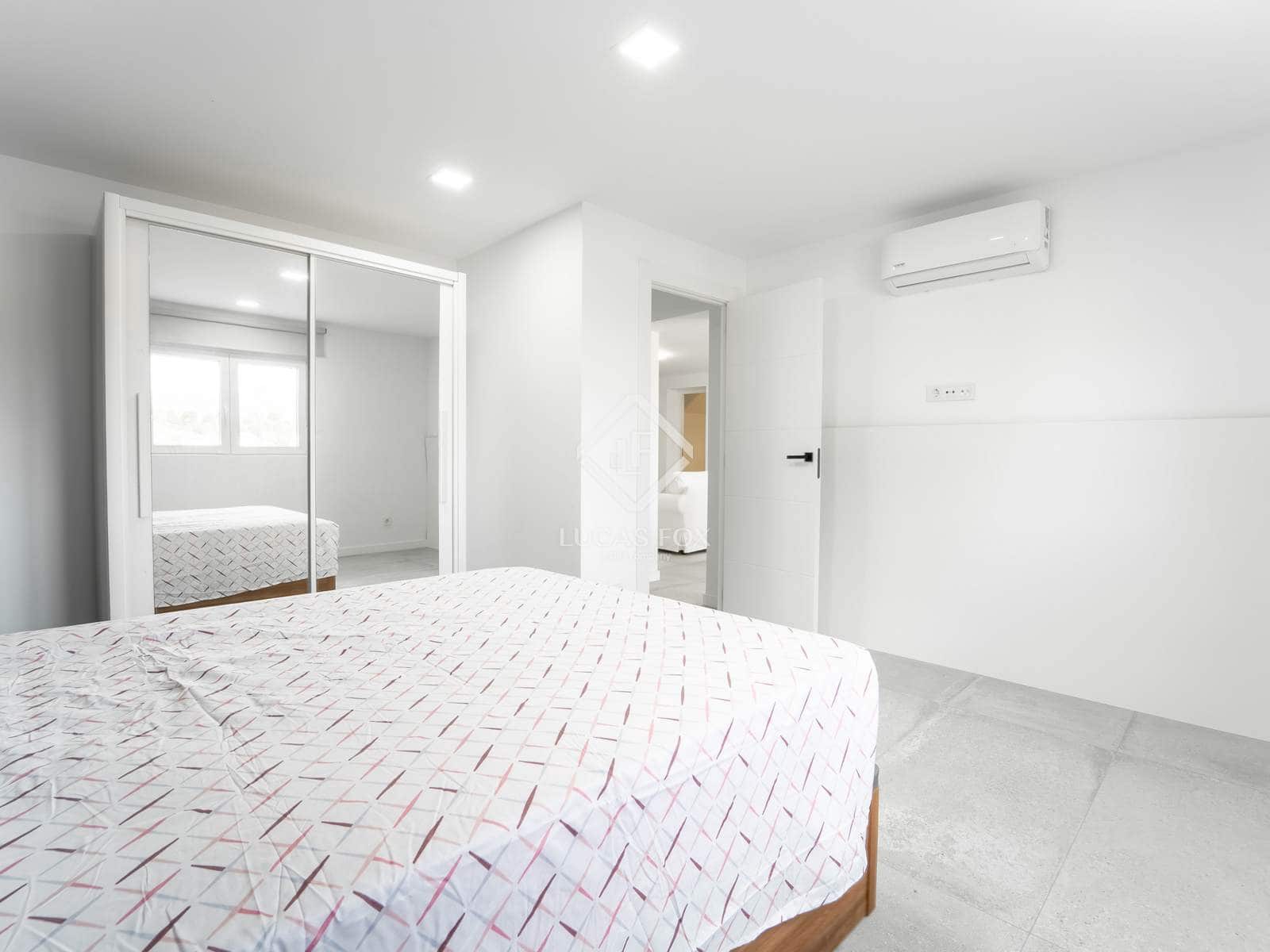 6 makuuhuone Huvila myytävänä paikassa La Nucia mukana uima-altaan 
autotalli - 1 350 000 € (Ref: 9441609)