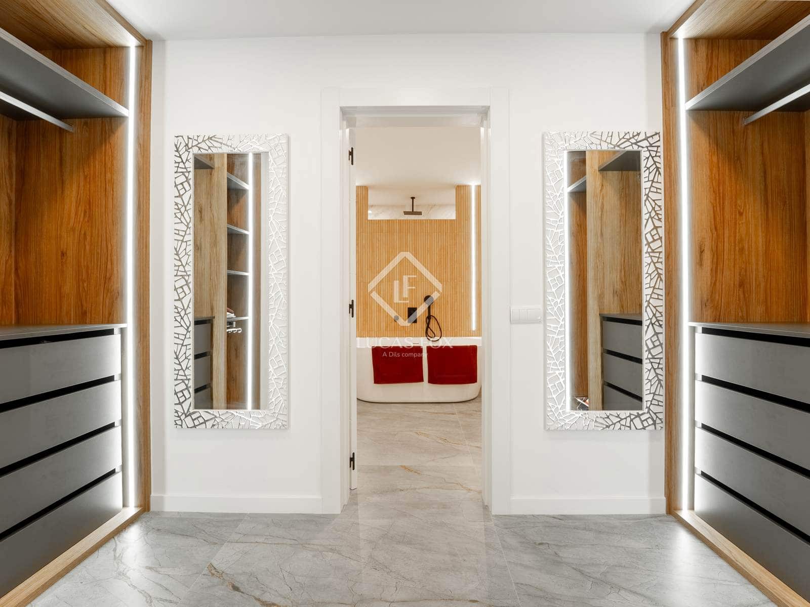 6 makuuhuone Huvila myytävänä paikassa La Nucia mukana uima-altaan 
autotalli - 1 350 000 € (Ref: 9441609)