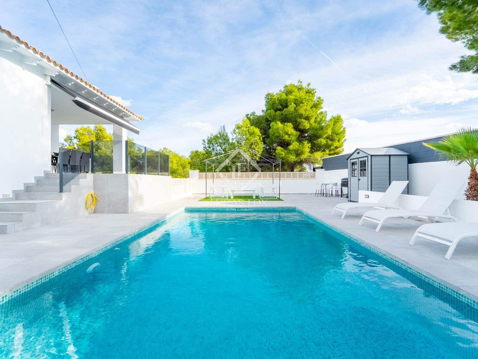 6 makuuhuone Huvila myytävänä paikassa La Nucia mukana uima-altaan 
autotalli - 1 350 000 € (Ref: 9441609)