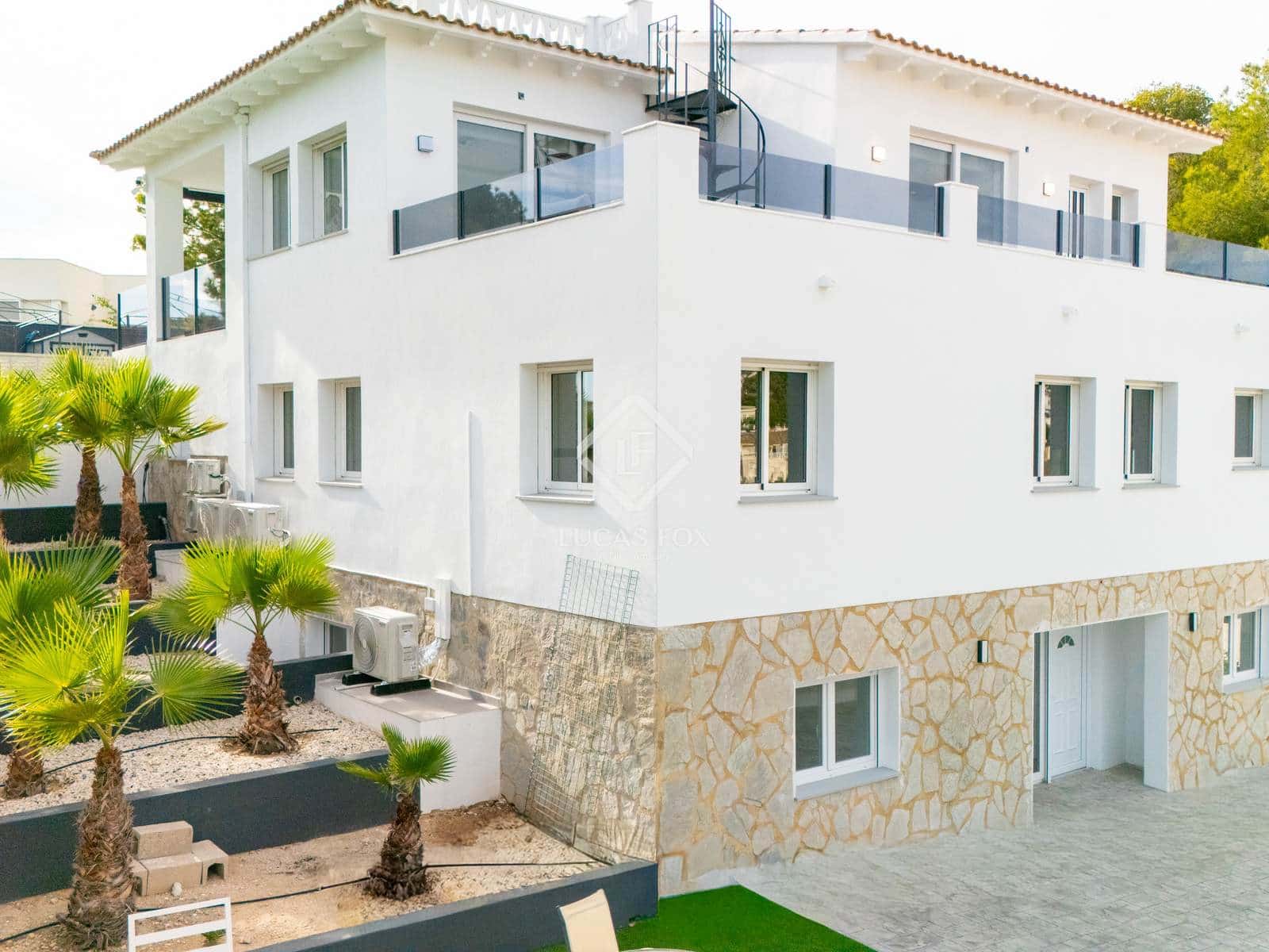 6 makuuhuone Huvila myytävänä paikassa La Nucia mukana uima-altaan 
autotalli - 1 350 000 € (Ref: 9441609)