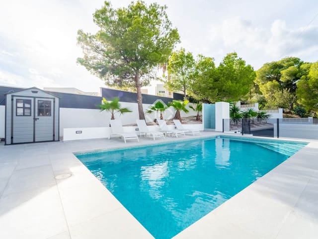 6 makuuhuone Huvila myytävänä paikassa La Nucia mukana uima-altaan 
autotalli - 1 350 000 € (Ref: 9441609)