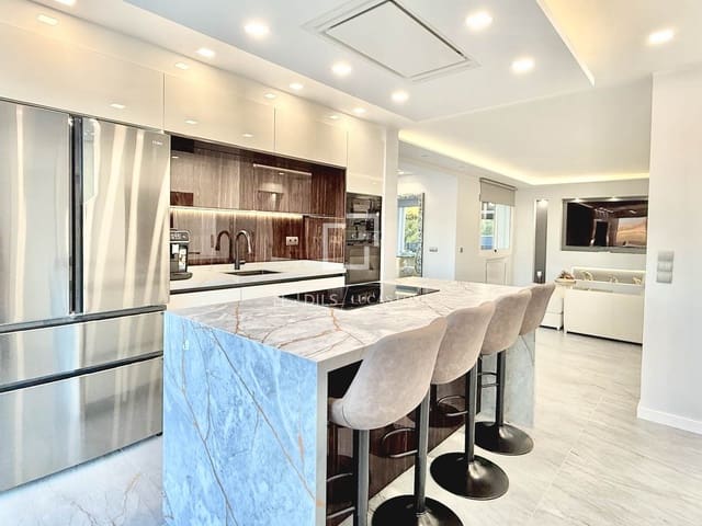 Chalet de 6 habitaciones en La Nucia en venta con piscina garaje - 1.350.000 € (Ref: 9441609)