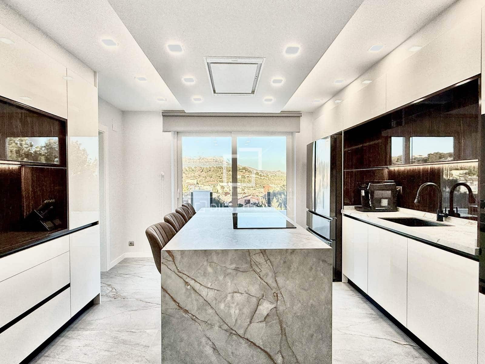 6 bedroom Villa for sale in La Nucia with pool garage - € 1,350,000 (Ref: 9441609)