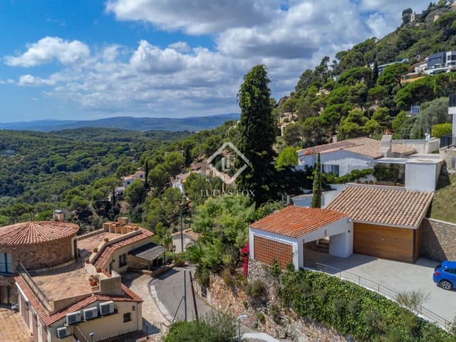 Chalet de 6 habitaciones en Begur en venta con piscina garaje - 1.750.000 € (Ref: 9442892)