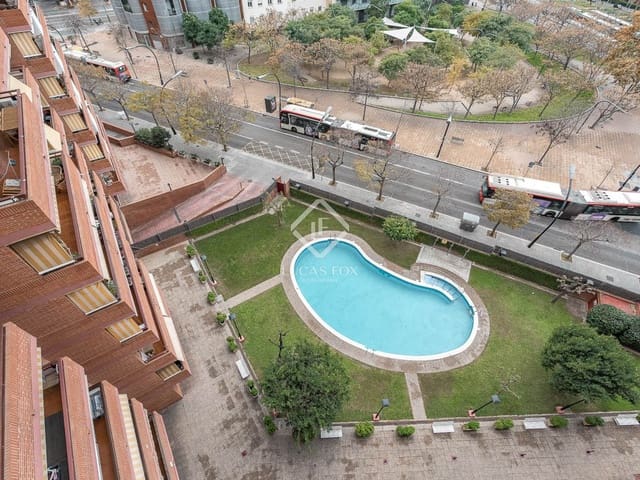 4 soveværelse Lejlighed til salg i Barcelona by med swimmingpool garage - € 920.000 (Ref: 9444488)