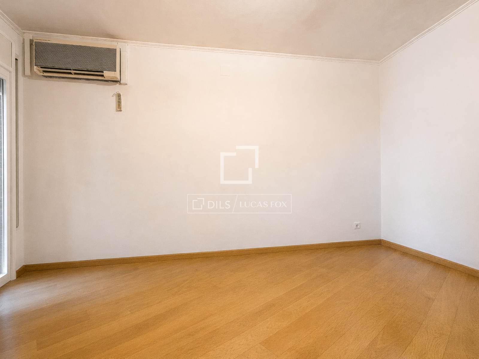 4 bedroom Apartment for sale in Barcelona city with pool garage - € 920,000 (Ref: 9444488)