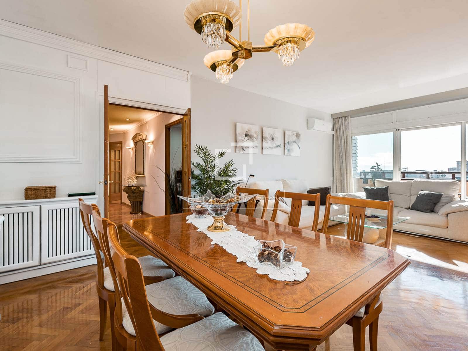 4 soveværelse Lejlighed til salg i Barcelona by med swimmingpool garage - € 920.000 (Ref: 9444488)