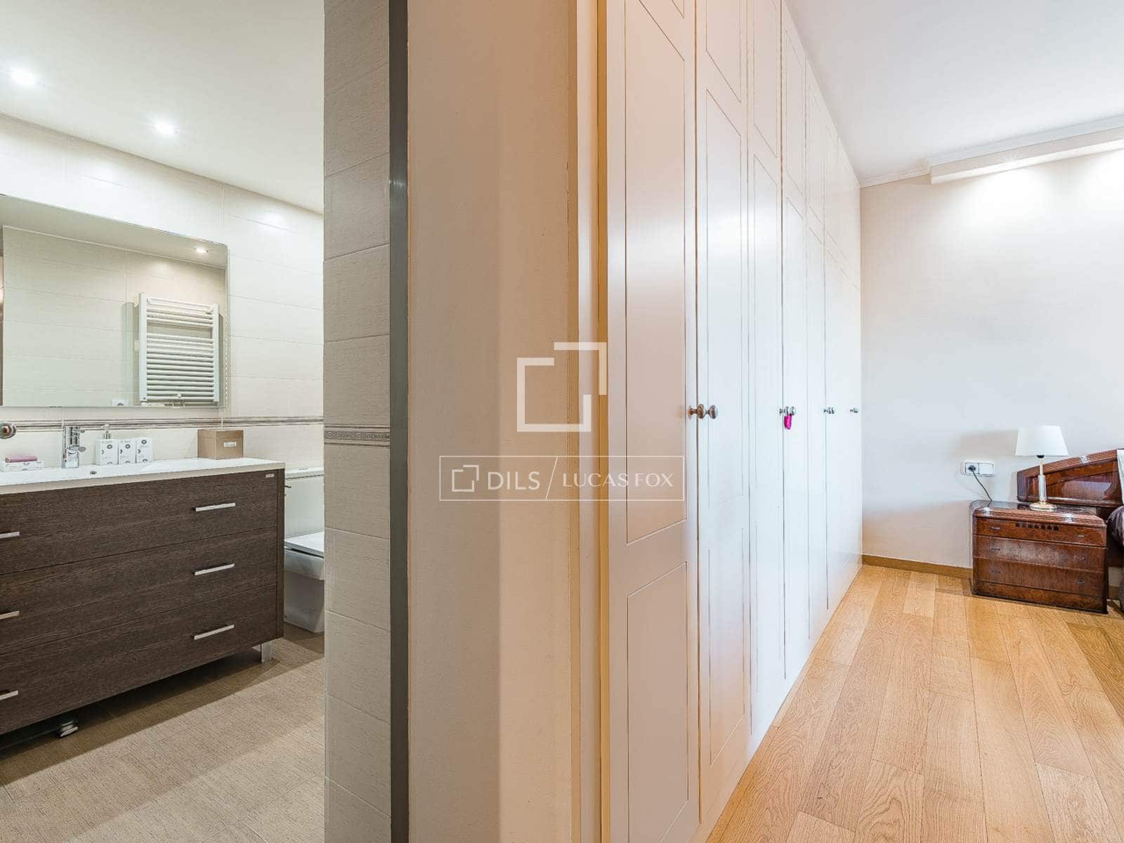 4 soveværelse Lejlighed til salg i Barcelona by med swimmingpool garage - € 920.000 (Ref: 9444488)