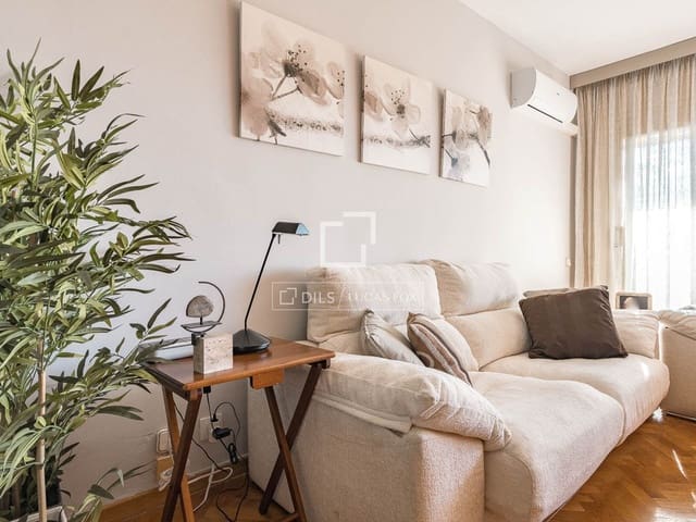 4 soverom Leilighet til salgs i Barcelona by med svømmebasseng garasje - € 920 000 (Ref: 9444488)