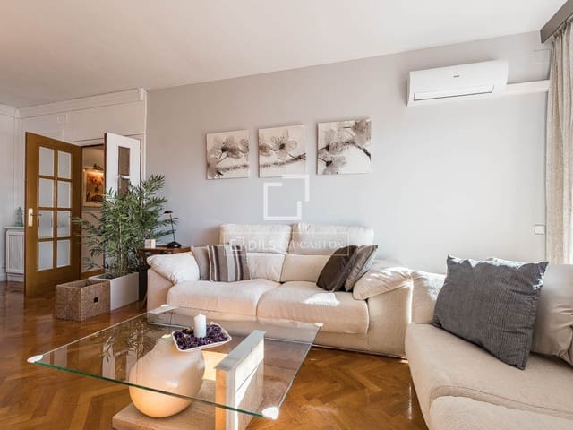 4 soverom Leilighet til salgs i Barcelona by med svømmebasseng garasje - € 920 000 (Ref: 9444488)