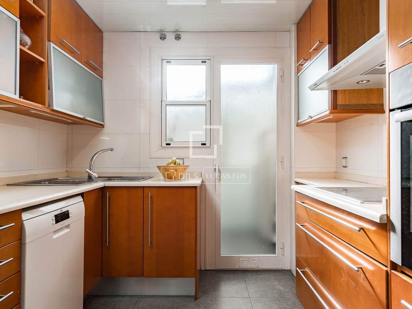 4 soveværelse Lejlighed til salg i Barcelona by med swimmingpool garage - € 920.000 (Ref: 9444488)