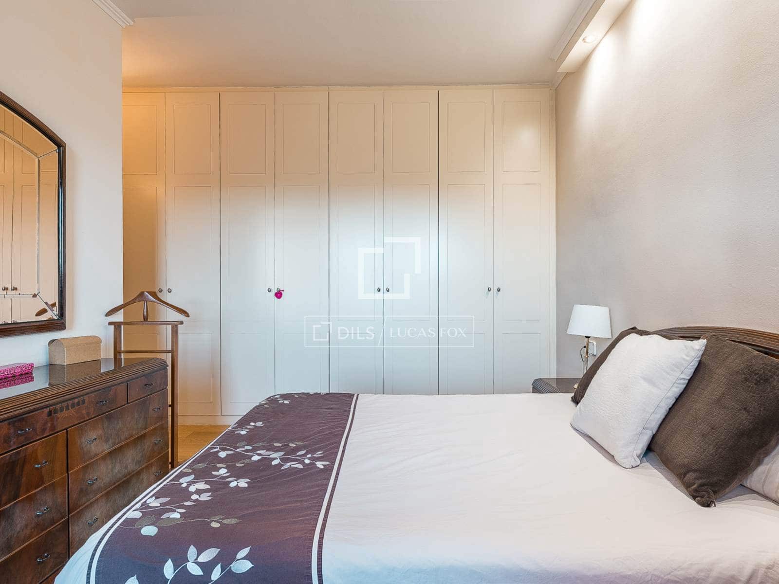 4 soveværelse Lejlighed til salg i Barcelona by med swimmingpool garage - € 920.000 (Ref: 9444488)