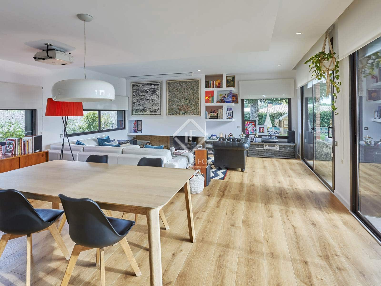 5 sovrum Villa till salu i Sant Vicenc de Montalt med pool garage - 1 395 000 € (Ref: 9444696)