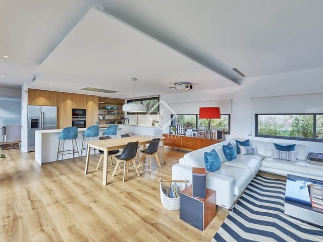 5 soveværelse Villa til salg i Sant Vicenç de Montalt med swimmingpool garage - € 1.395.000 (Ref: 9444696)