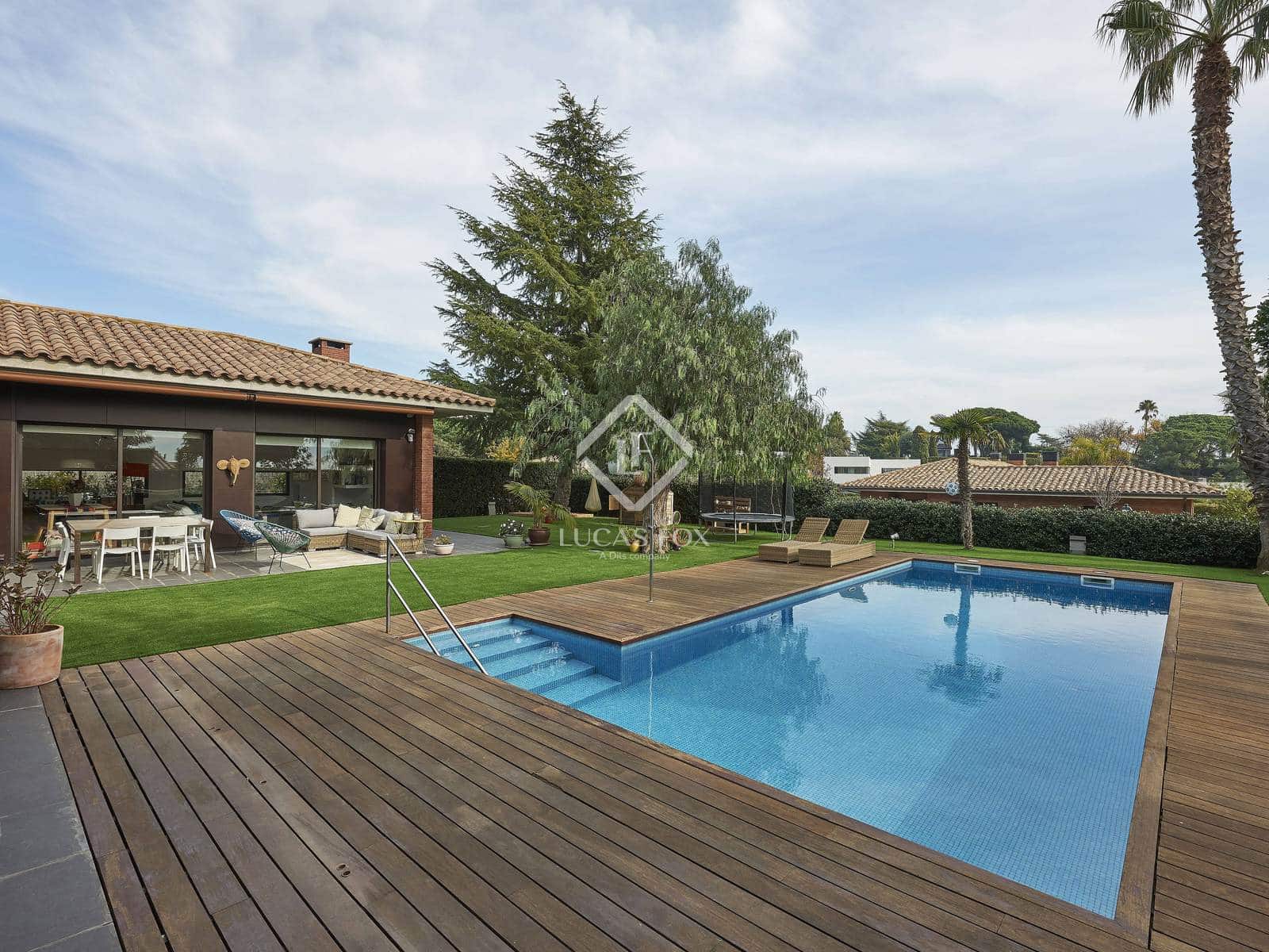 5 sovrum Villa till salu i Sant Vicenc de Montalt med pool garage - 1 395 000 € (Ref: 9444696)