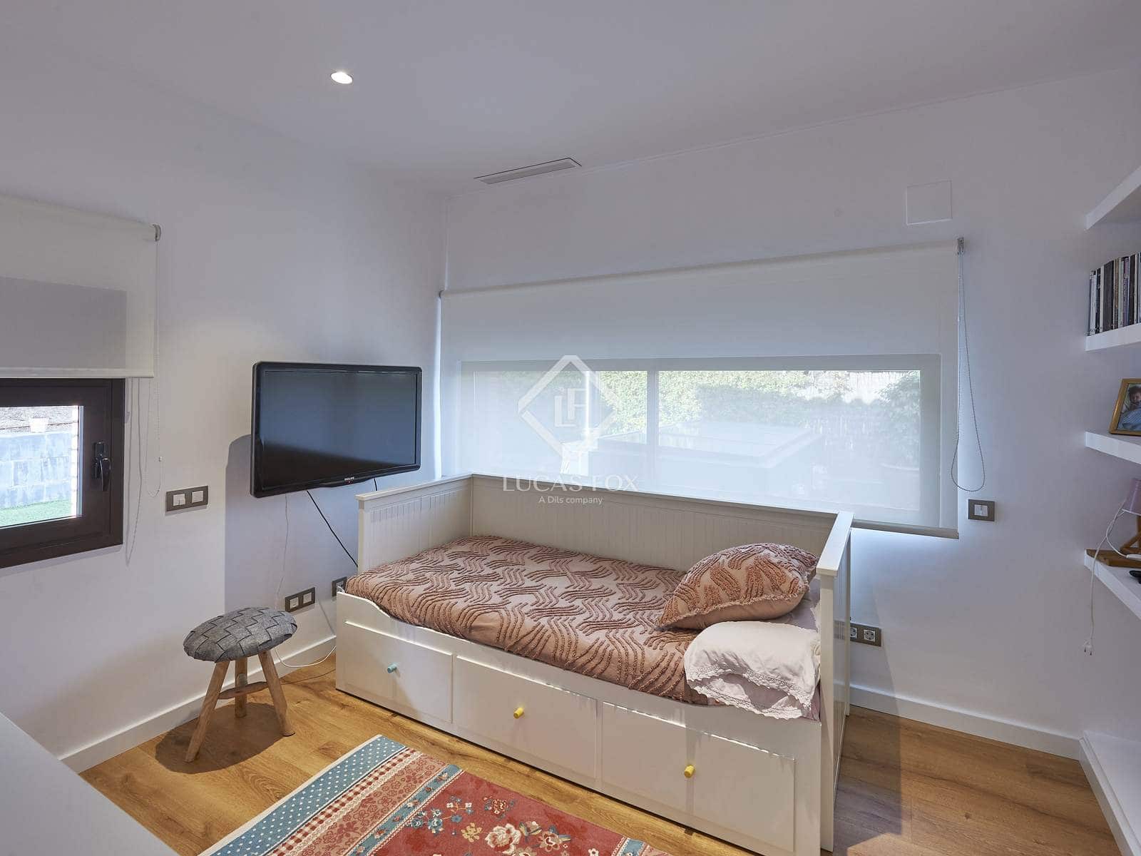 5 sovrum Villa till salu i Sant Vicenc de Montalt med pool garage - 1 395 000 € (Ref: 9444696)