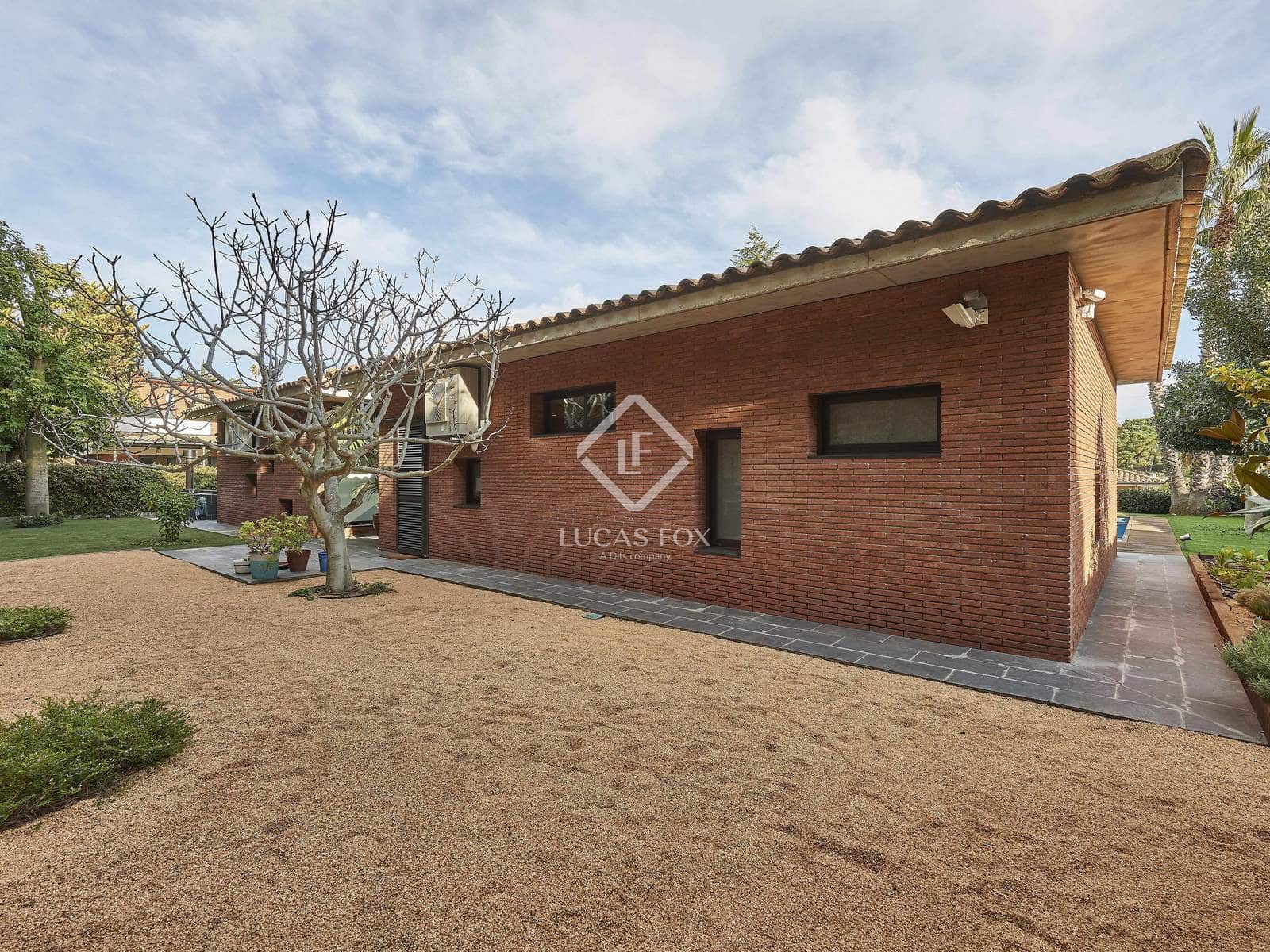 5 sovrum Villa till salu i Sant Vicenc de Montalt med pool garage - 1 395 000 € (Ref: 9444696)