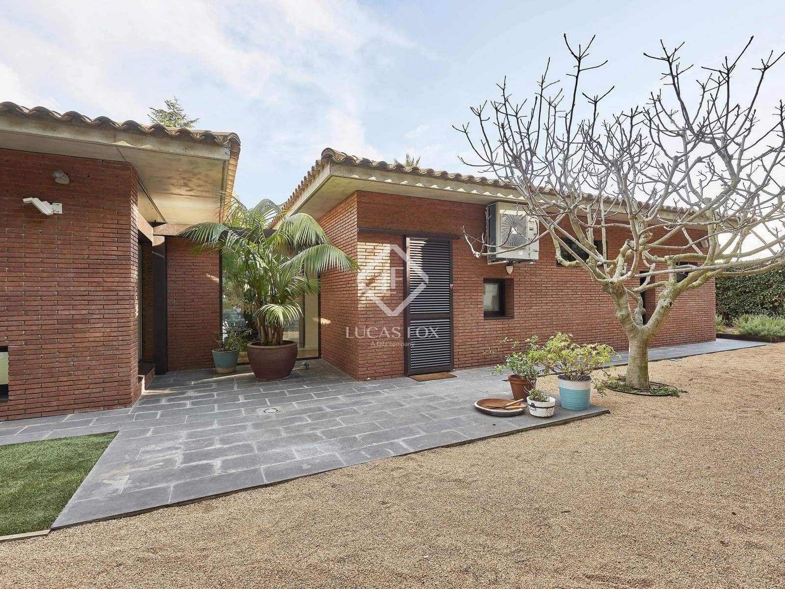 5 sovrum Villa till salu i Sant Vicenc de Montalt med pool garage - 1 395 000 € (Ref: 9444696)