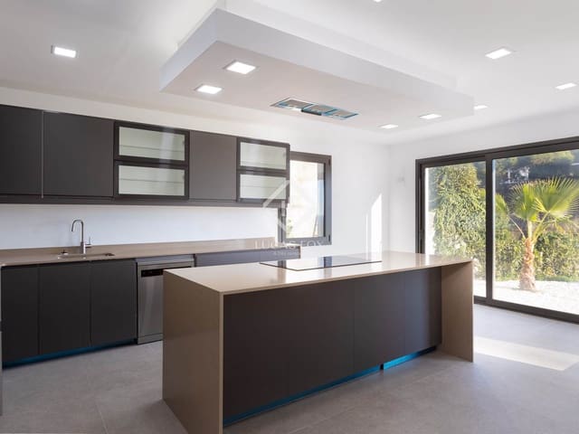 4 soveværelse Villa til salg i Cabrils med swimmingpool garage - € 1.100.000 (Ref: 9444877)