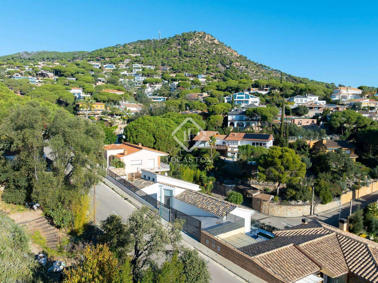 4 soveværelse Villa til salg i Cabrils med swimmingpool garage - € 1.100.000 (Ref: 9444877)