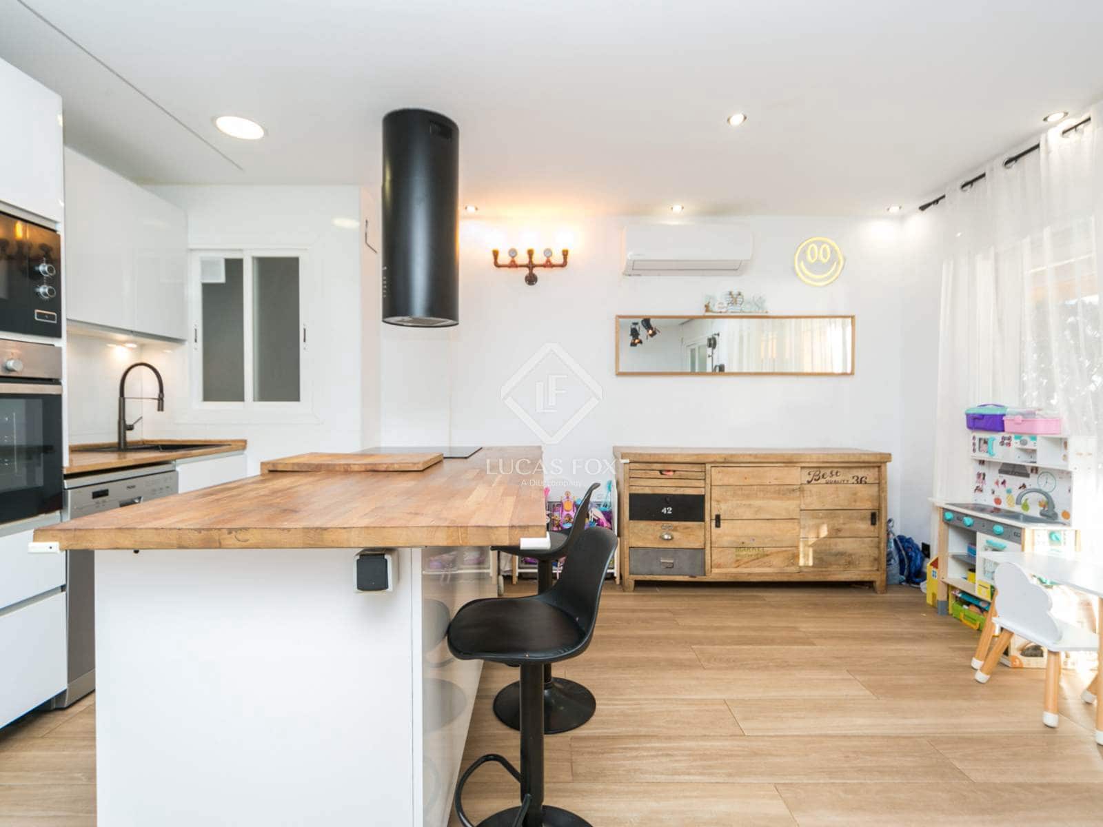 2 soverom Leilighet til salgs i Castelldefels med svømmebasseng garasje - € 469 000 (Ref: 9444967)