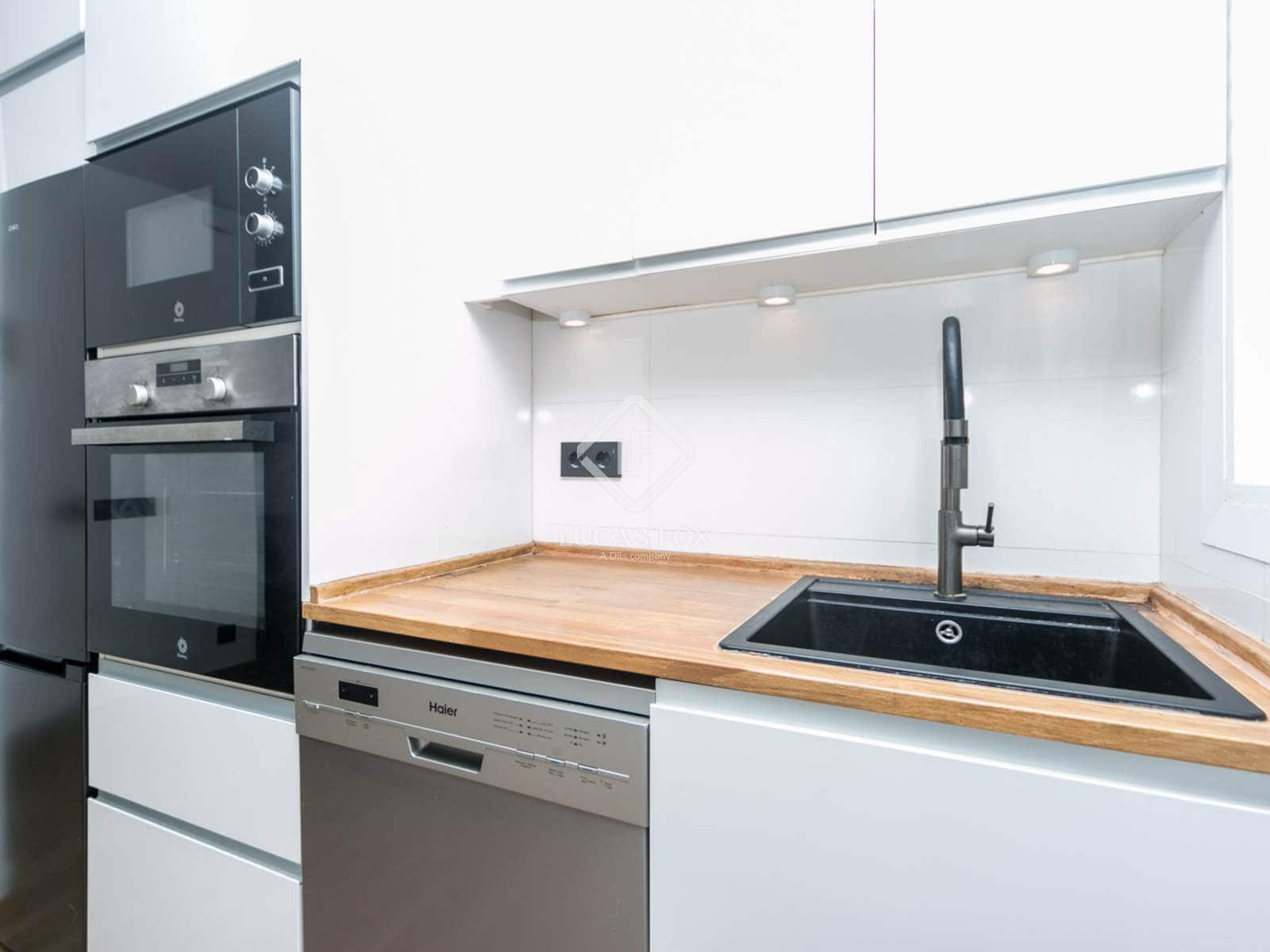 2 soverom Leilighet til salgs i Castelldefels med svømmebasseng garasje - € 469 000 (Ref: 9444967)