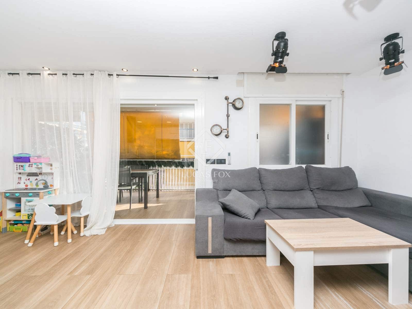 2 soverom Leilighet til salgs i Castelldefels med svømmebasseng garasje - € 469 000 (Ref: 9444967)