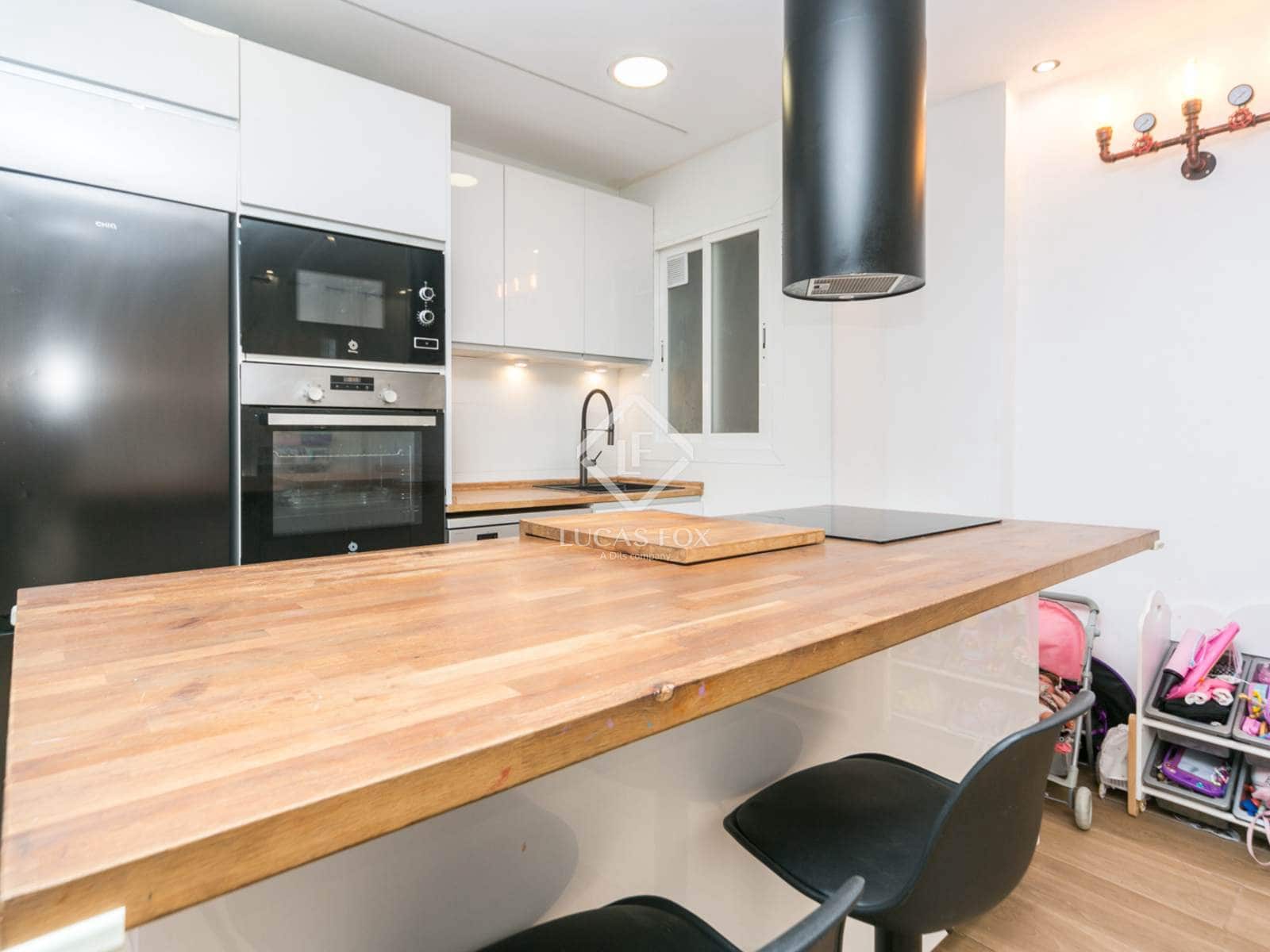 2 soverom Leilighet til salgs i Castelldefels med svømmebasseng garasje - € 469 000 (Ref: 9444967)