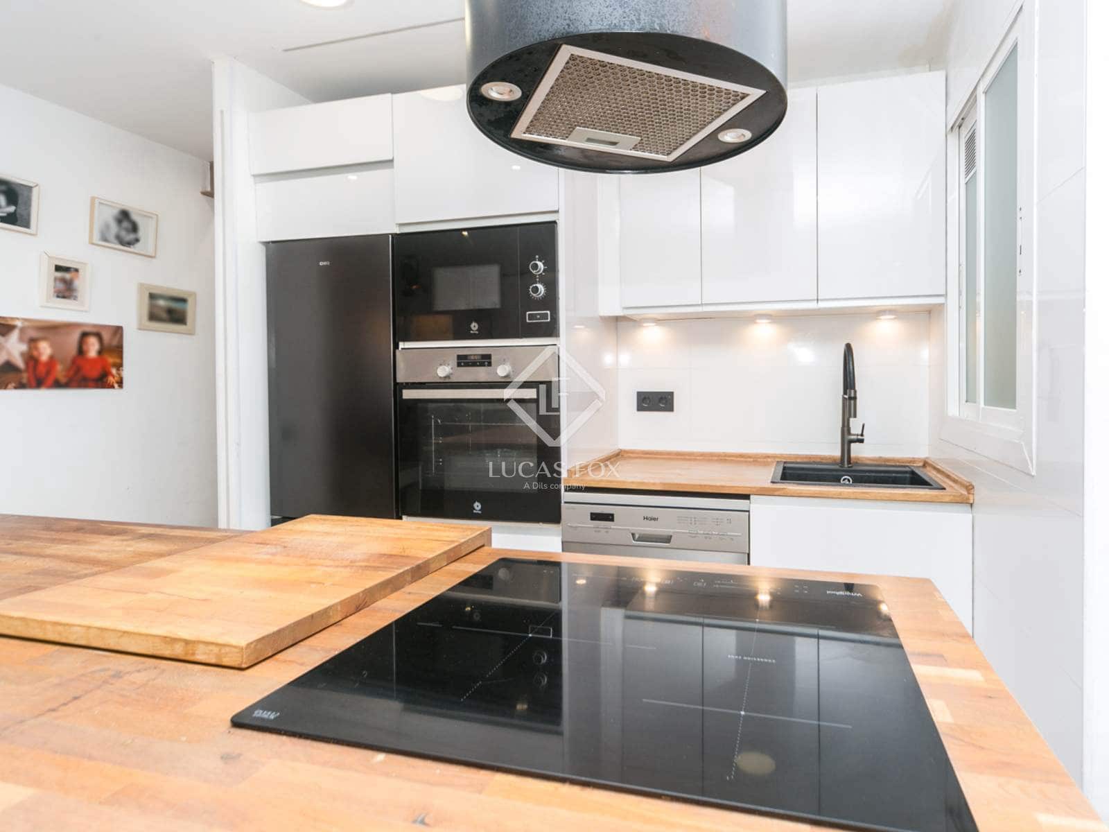 2 soverom Leilighet til salgs i Castelldefels med svømmebasseng garasje - € 469 000 (Ref: 9444967)