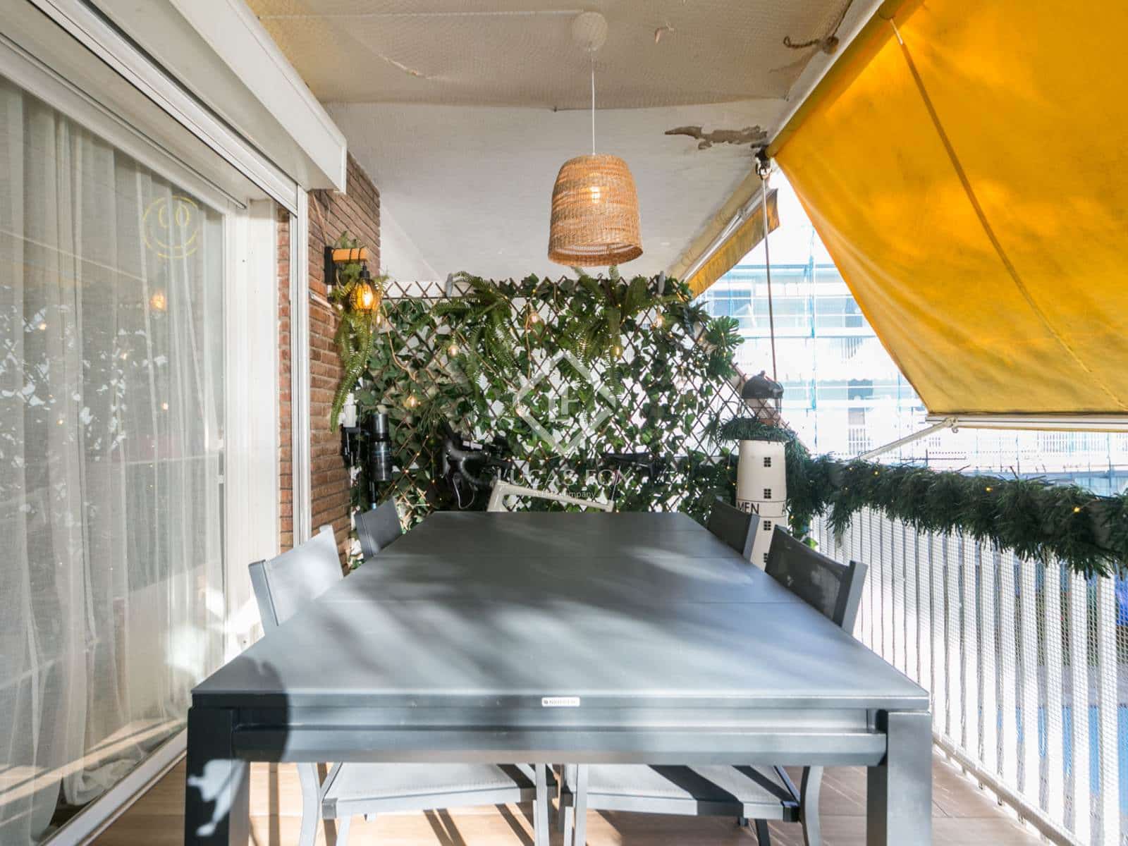 2 soverom Leilighet til salgs i Castelldefels med svømmebasseng garasje - € 469 000 (Ref: 9444967)