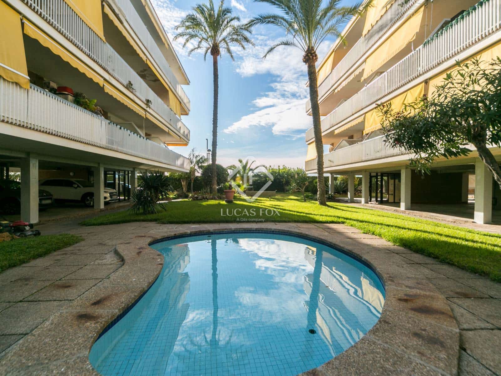 2 soverom Leilighet til salgs i Castelldefels med svømmebasseng garasje - € 469 000 (Ref: 9444967)