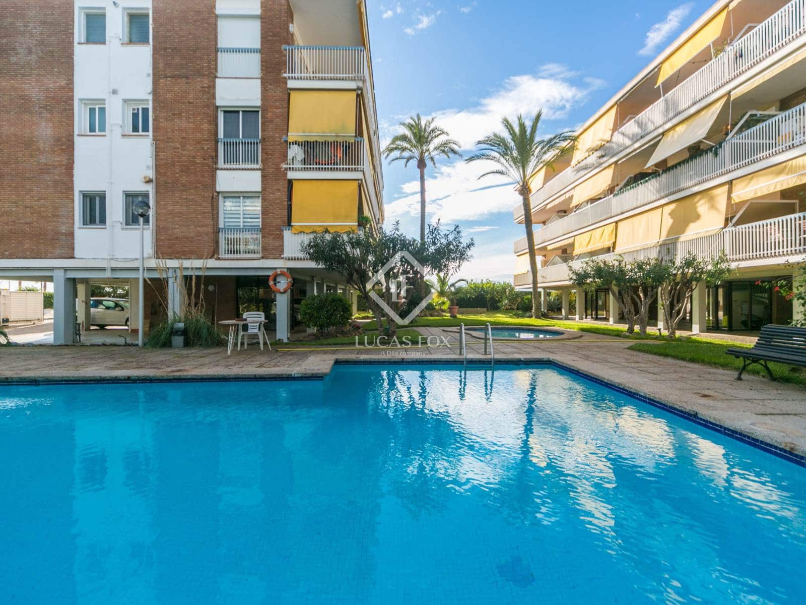 2 soverom Leilighet til salgs i Castelldefels med svømmebasseng garasje - € 469 000 (Ref: 9444967)