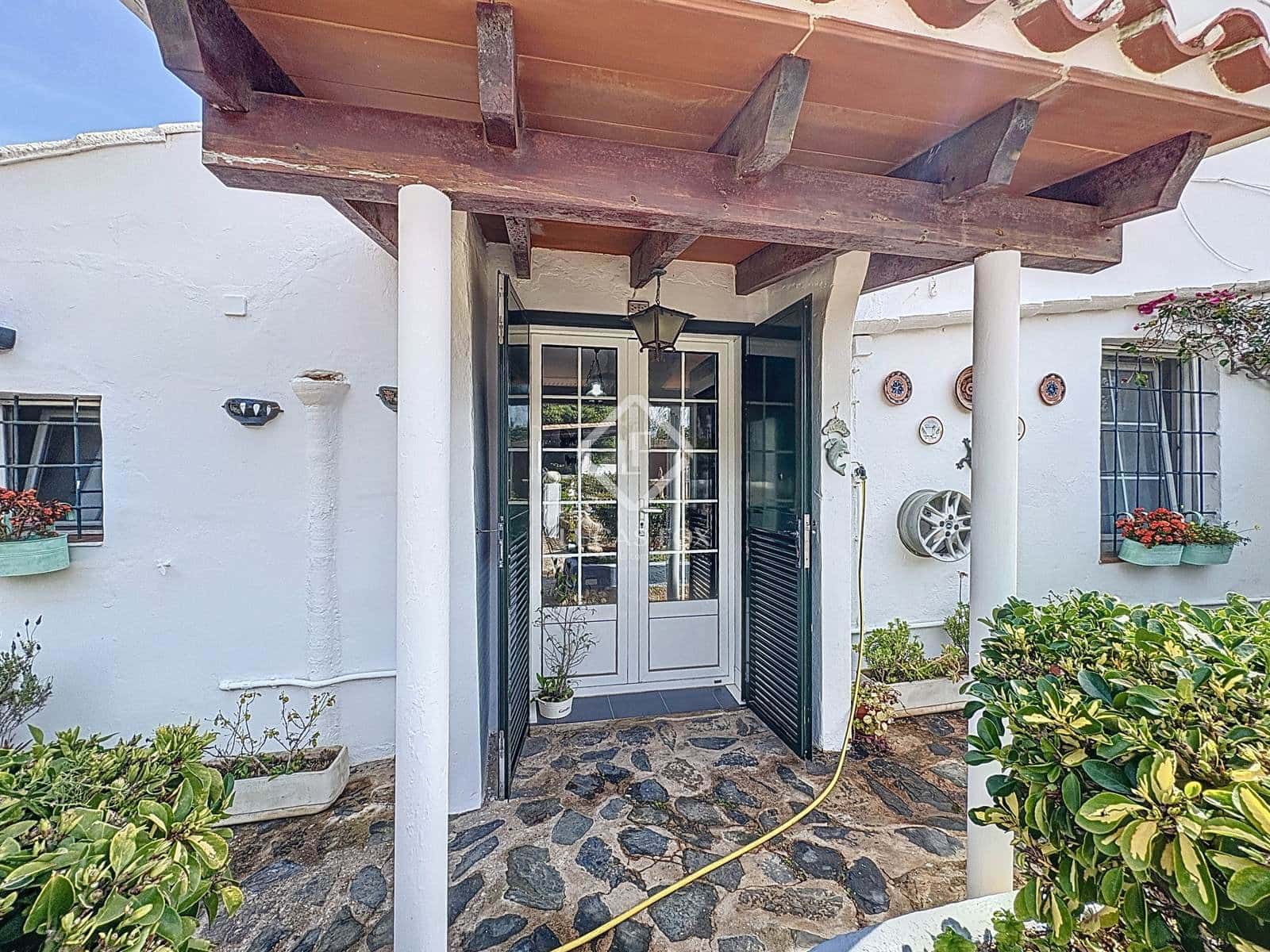 3 slaapkamer Finca/Landhuis te koop in Mahon / Mao met zwembad garage - € 975.000 (Ref: 9444968)