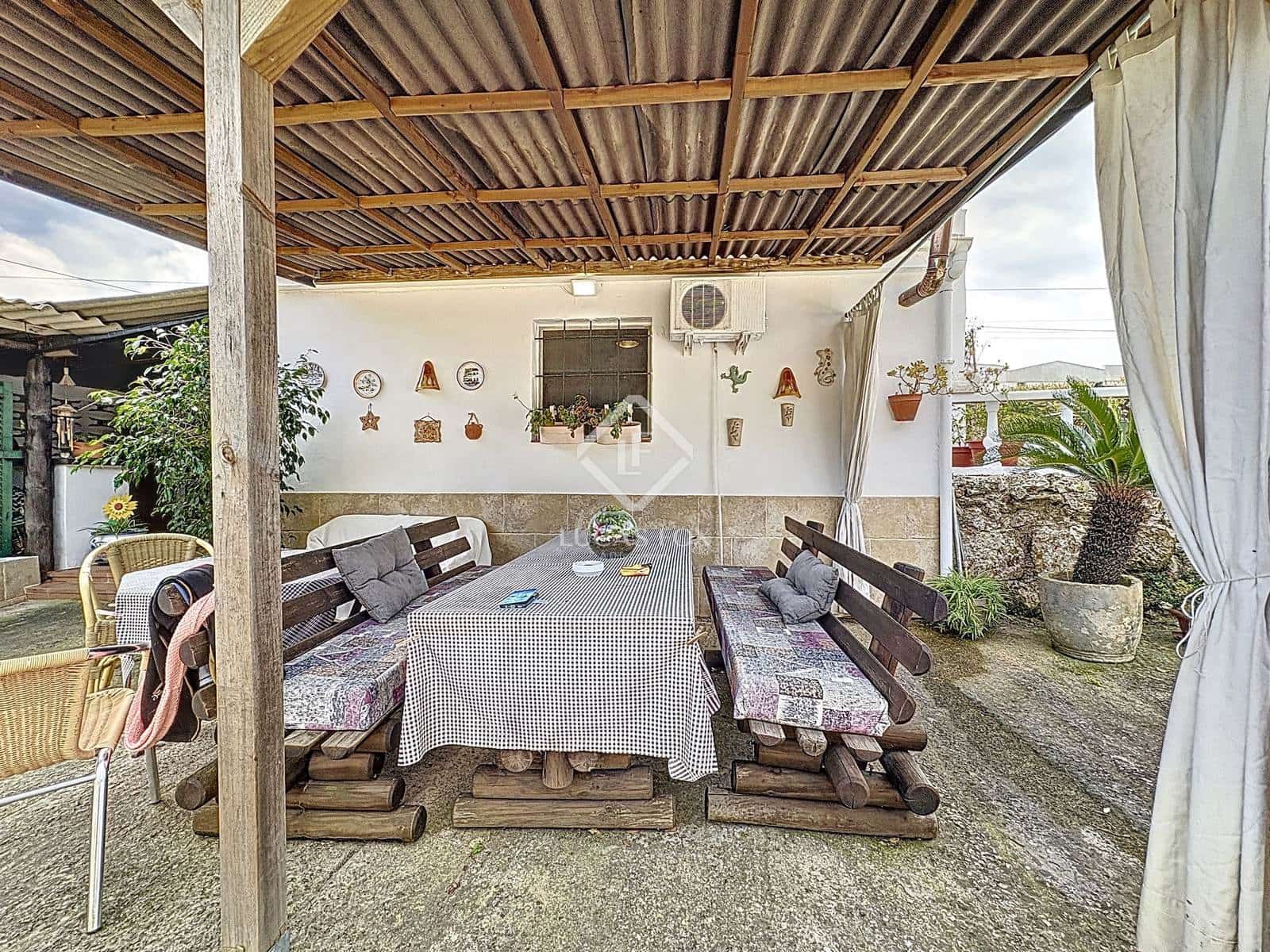 3 slaapkamer Finca/Landhuis te koop in Mahon / Mao met zwembad garage - € 975.000 (Ref: 9444968)