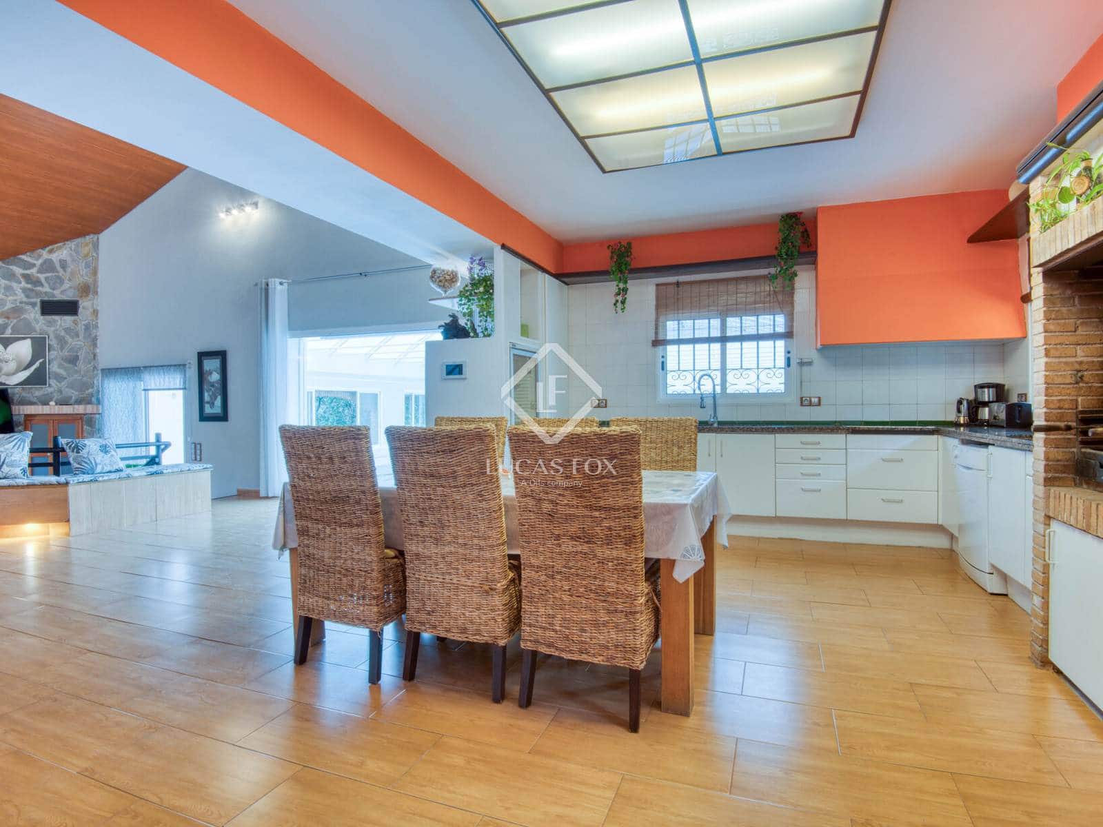 4 sypialnia Willa na sprzedaż w Santa Cristina d'Aro z basenem garażem - 799 000 € (Ref: 9444969)