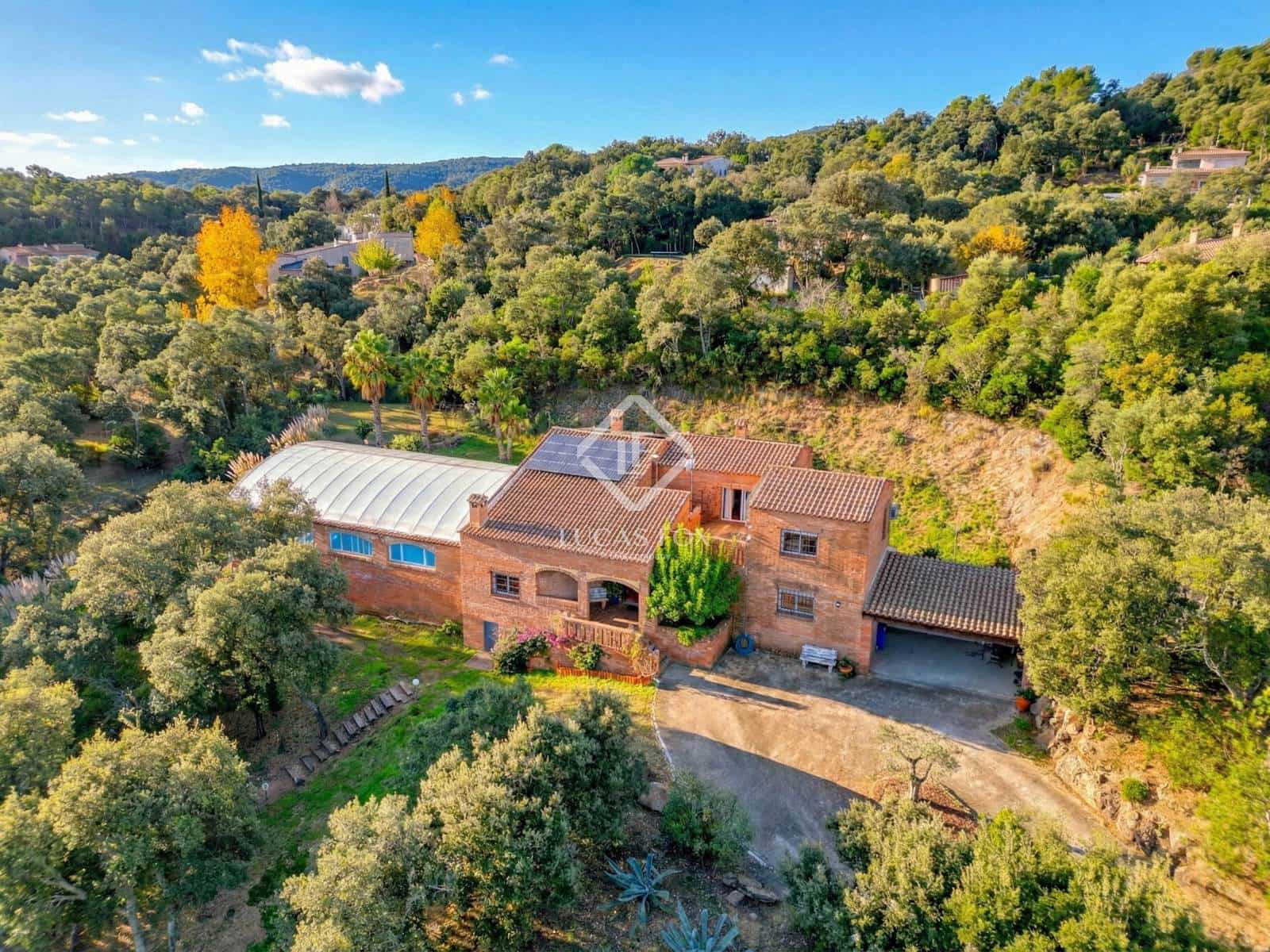 4 sypialnia Willa na sprzedaż w Santa Cristina d'Aro z basenem garażem - 799 000 € (Ref: 9444969)