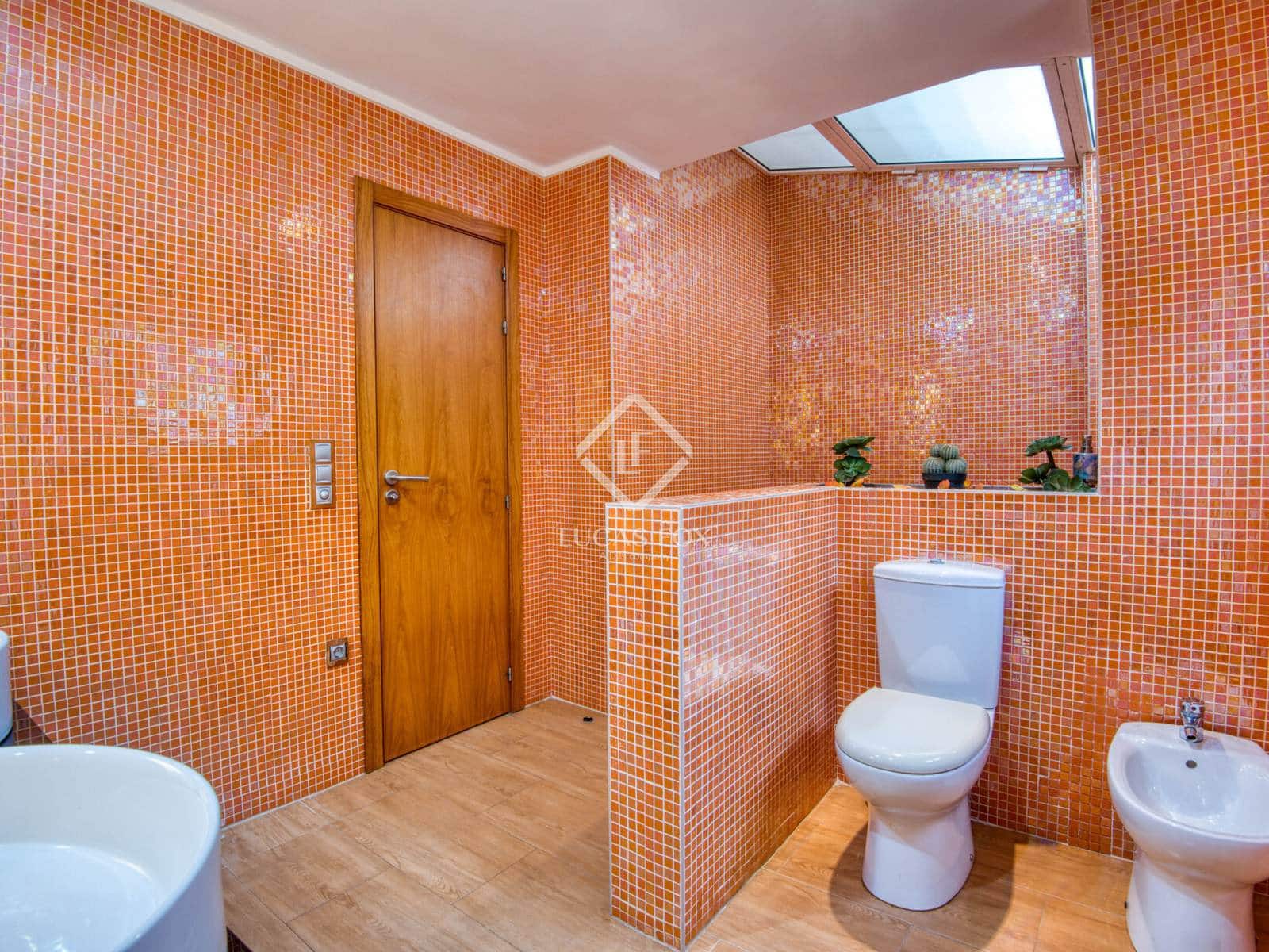 4 sypialnia Willa na sprzedaż w Santa Cristina d'Aro z basenem garażem - 799 000 € (Ref: 9444969)