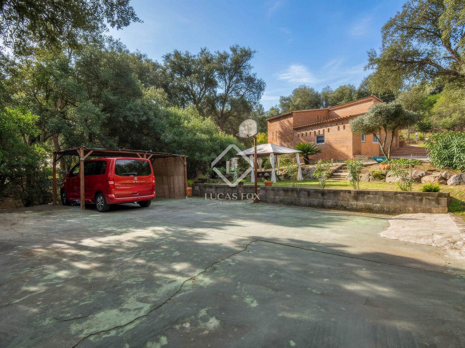 4 sypialnia Willa na sprzedaż w Santa Cristina d'Aro z basenem garażem - 799 000 € (Ref: 9444969)