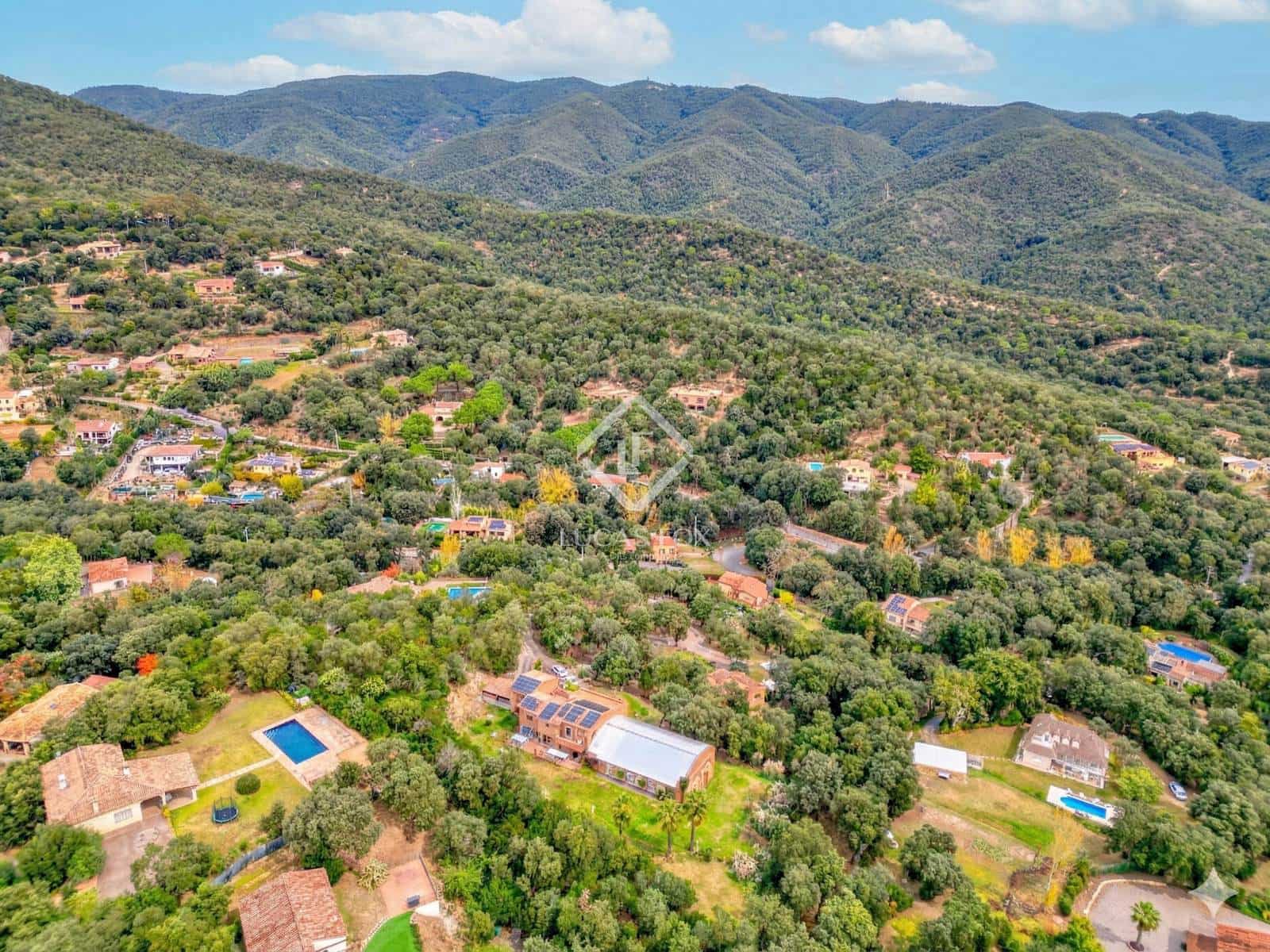 4 sypialnia Willa na sprzedaż w Santa Cristina d'Aro z basenem garażem - 799 000 € (Ref: 9444969)