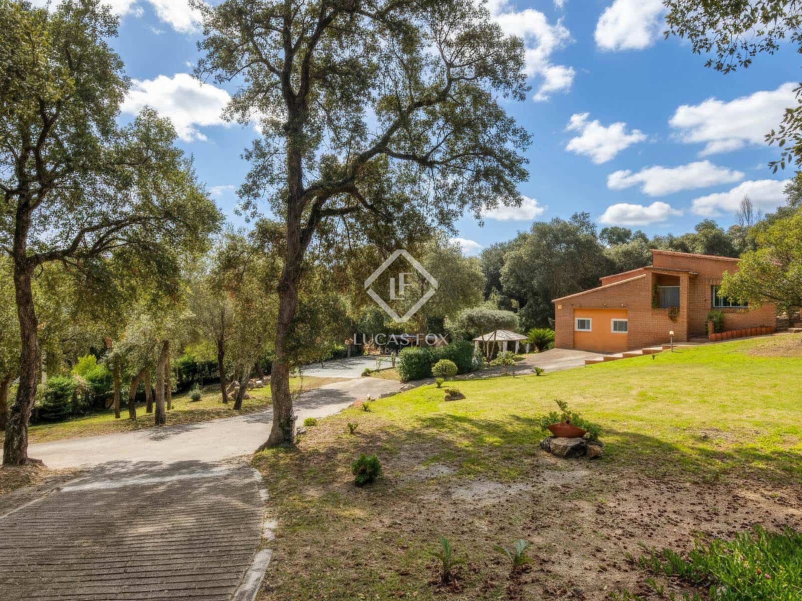 4 sypialnia Willa na sprzedaż w Santa Cristina d'Aro z basenem garażem - 799 000 € (Ref: 9444969)