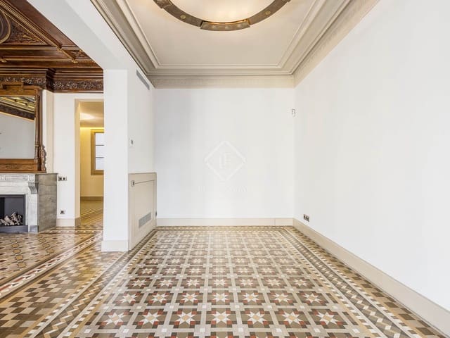 3 slaapkamer Appartement te koop in Barcelona stad - € 2.100.000 (Ref: 9446887)