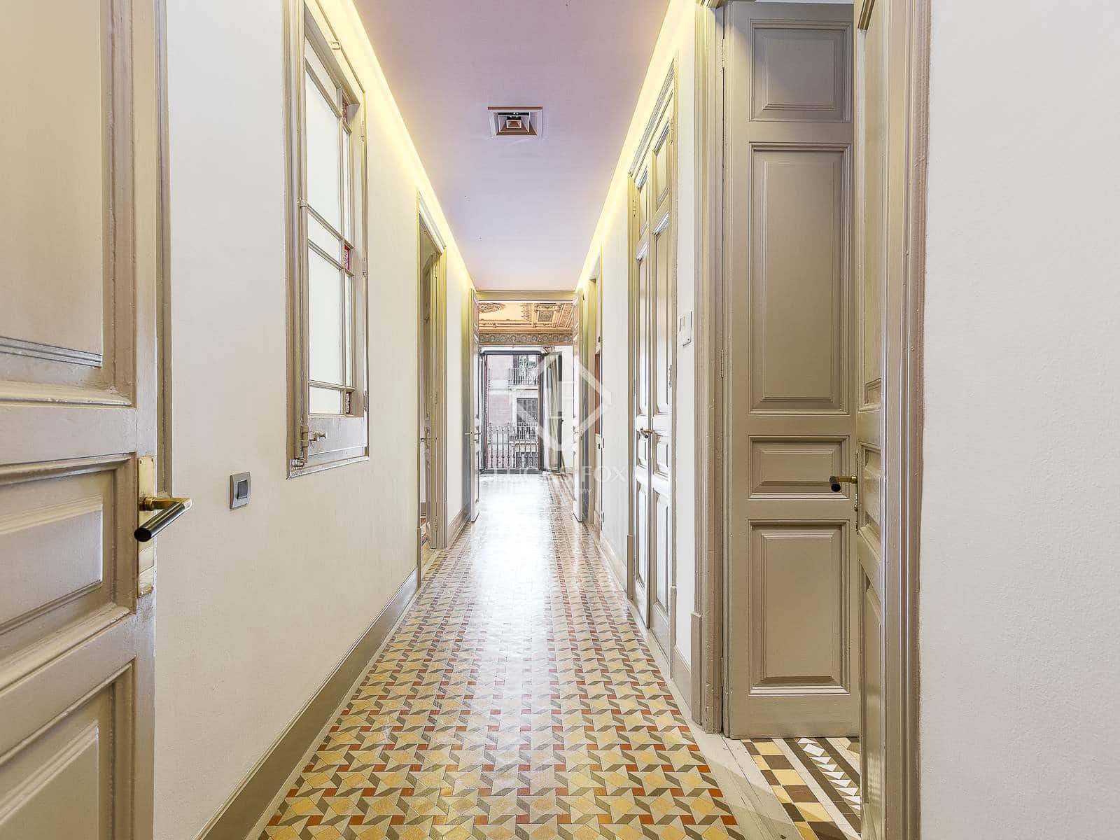 3 slaapkamer Appartement te koop in Barcelona stad - € 2.100.000 (Ref: 9446887)