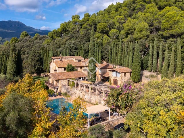 9 sypialnia Finka/Dom wiejski na sprzedaż w Canet d'Adri z basenem garażem - 2 000 000 € (Ref: 9447008)