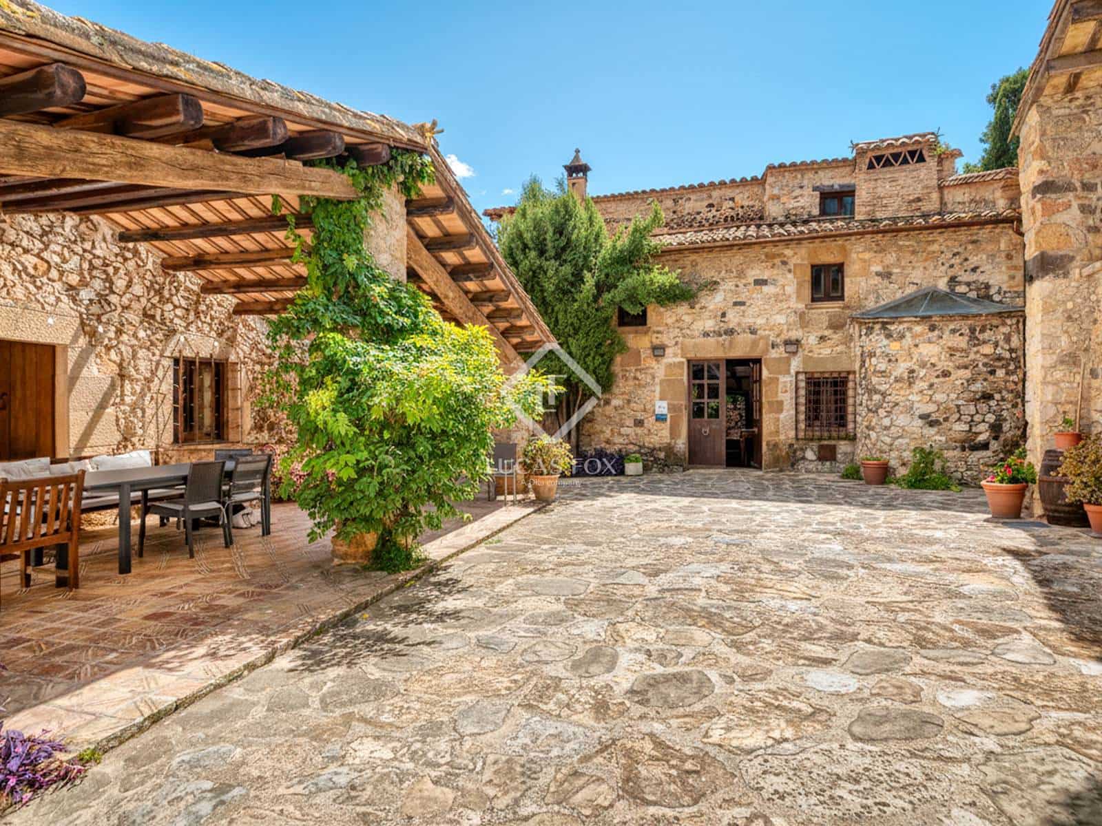 9 bedroom Finca/Country House for sale in Canet d'Adri with pool garage - € 2,000,000 (Ref: 9447008)