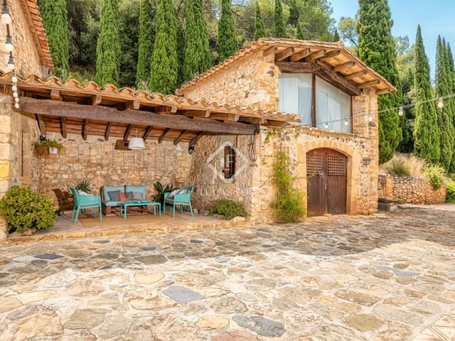 9 sypialnia Finka/Dom wiejski na sprzedaż w Canet d'Adri z basenem garażem - 2 000 000 € (Ref: 9447008)